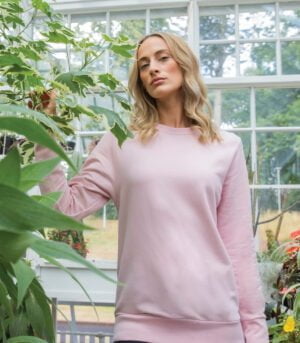 Mantis Unisex Essential Sweatshirt